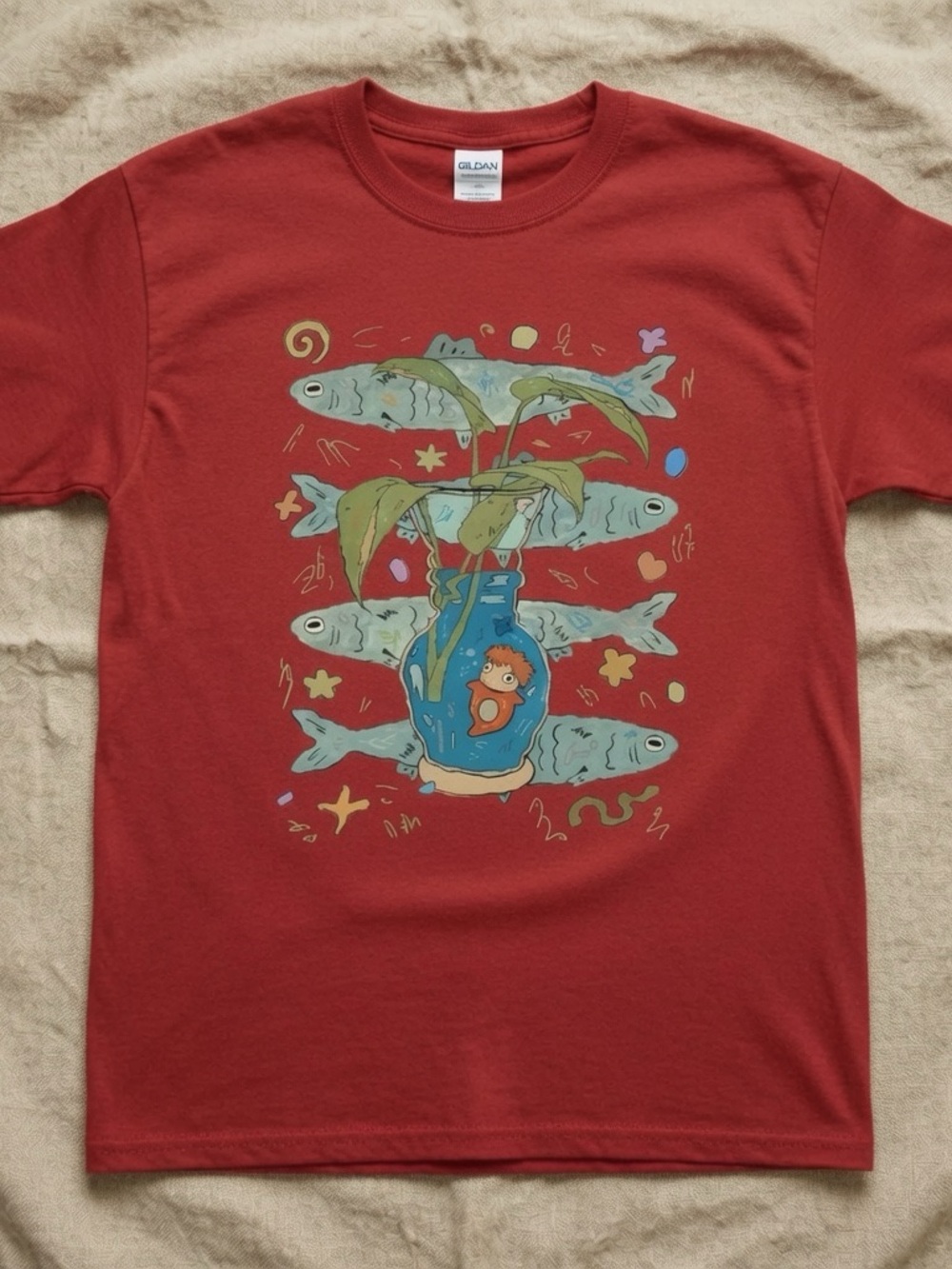 Gildan Red Short-Sleeve Tee with Aquatic Fish & Jar Graphic